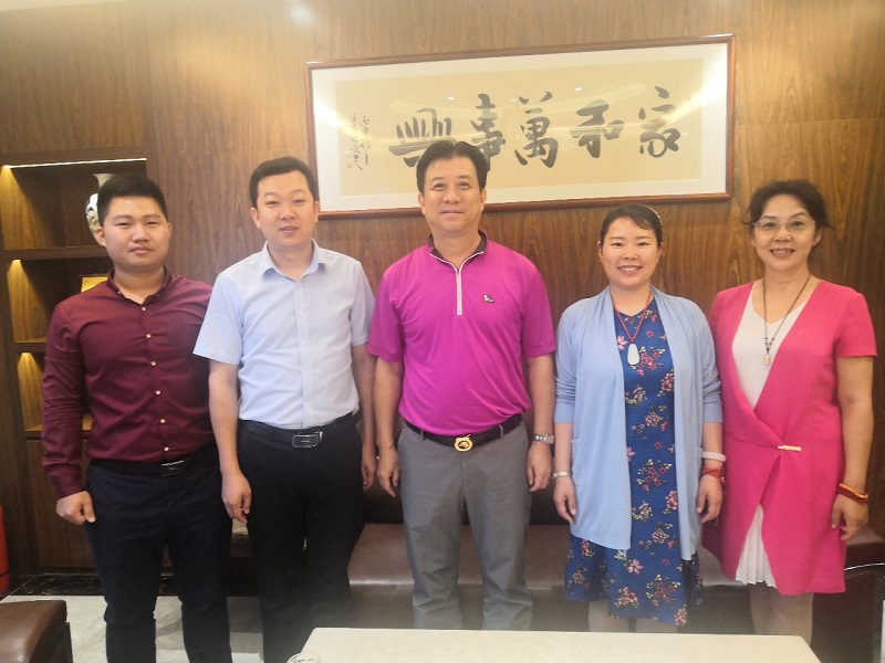 青海省江西商会执行会长唐小红到访我会交流