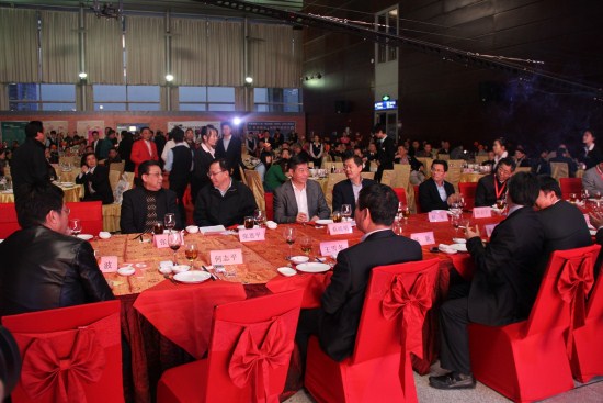 深圳市江西商会举行成立一周年庆典和红基金创立暨公募仪式