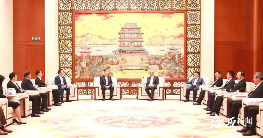江西省委书记尹弘、省长叶建春在南昌会见赣商代表