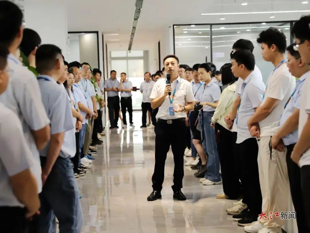 【赣商风采】从300元闯深圳到100亿产值布局全球 红土地上走出的上市老总