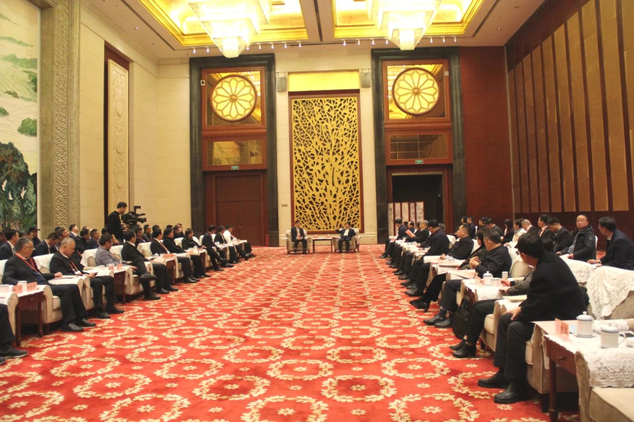 江西省政府省长叶建春在南昌会见赣商代表